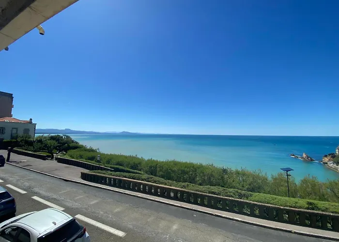 Studio Moderne Avec Vue Ocean, Wifi, Parking A Biarritz - Fr-1-239-1040